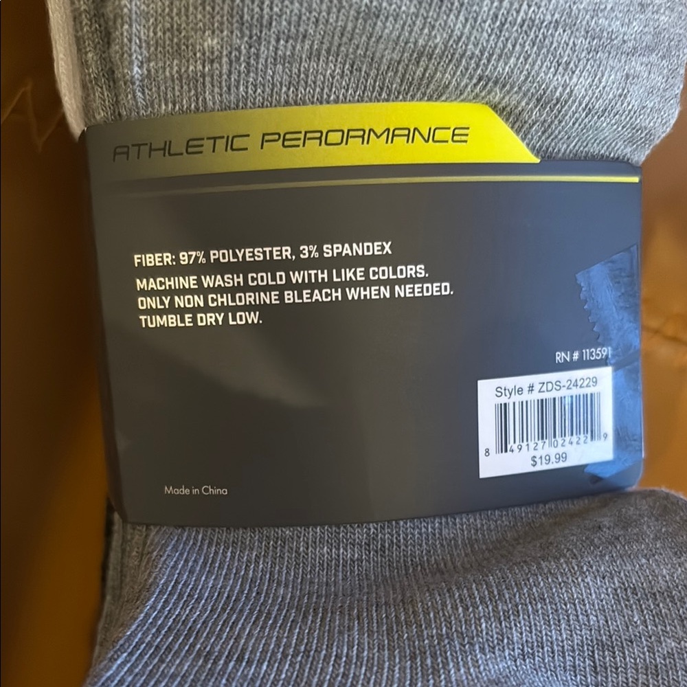 10 pairs-3-Gray, 4  Black and 3 White Athletic Socks Pack with General Label - Picture 3 of 3